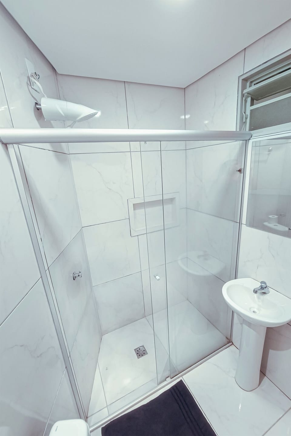 Standard Double Room, Private Bathroom | Bathroom | Shower, towels, soap, shampoo