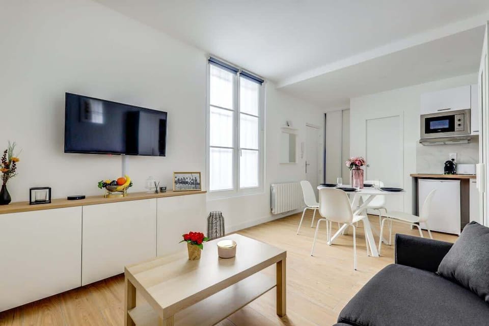 149 rue La Fayette - 75010 Paris - RETOUCHES - 17