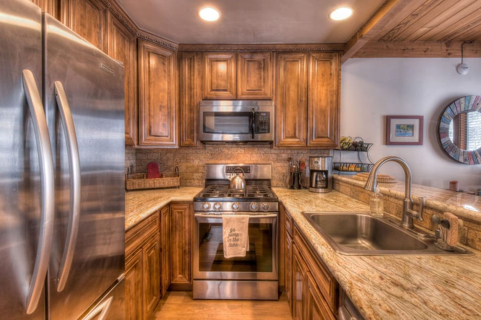 Full kitchen w/ slow cooker, toaster, blender, spices, oil, foil, etc.