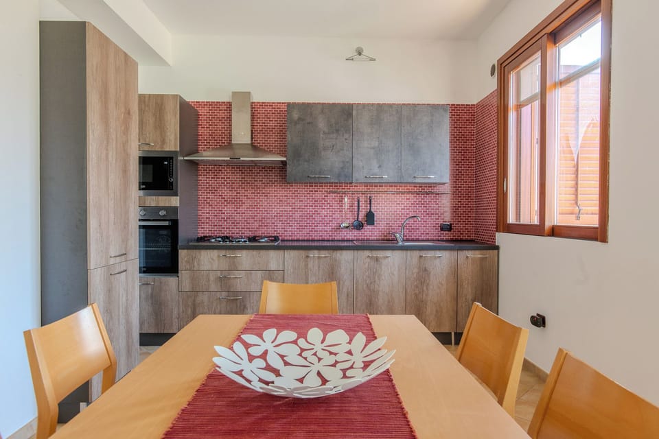 Apartment | Private kitchen | Fridge, microwave, oven, stovetop