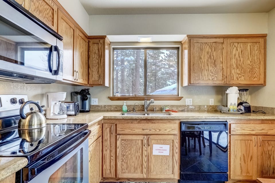 Full Kitchen