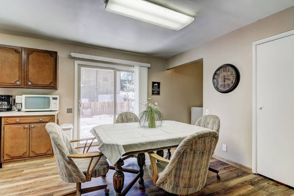 Two dining areas (adults and kids hehe)