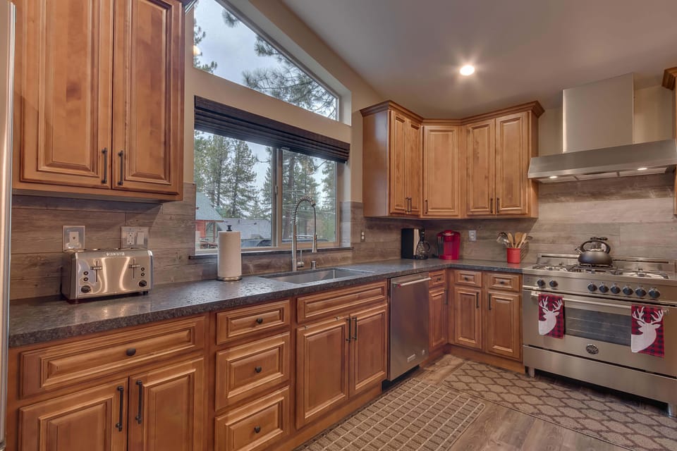 Full kitchen with slow cooker, blender, toaster, Keurig and standard drip coffee