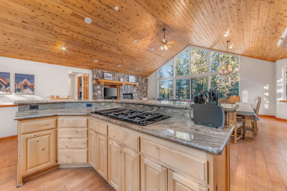 Open concept done right! Stunning views from every angle, and the perfect space to relax in or entertain
