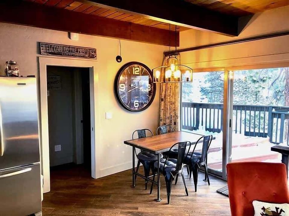 Dining table with seating for 4