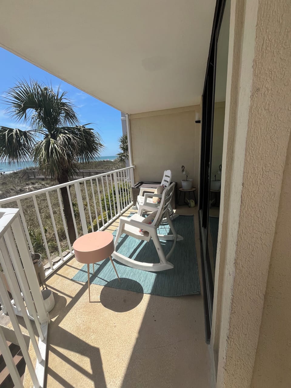 Second balcony with rocking chairs