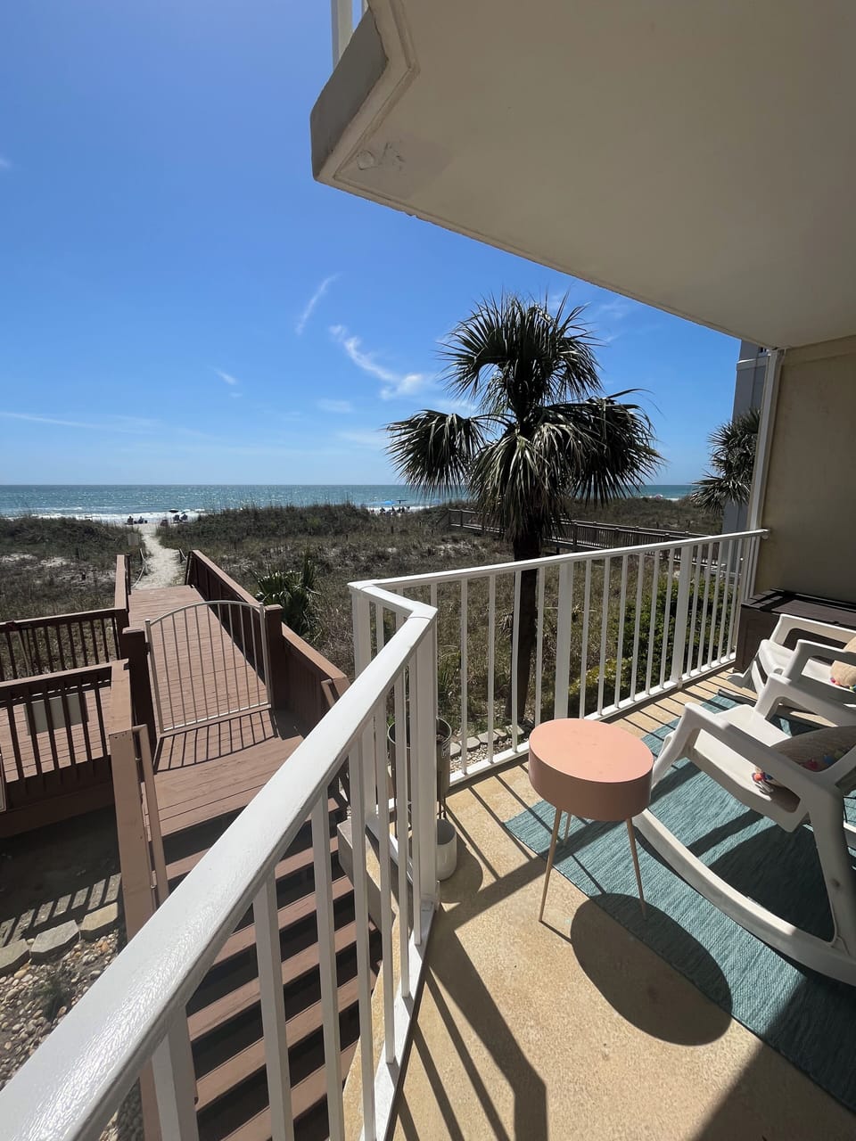 Endless views, private beach entrance