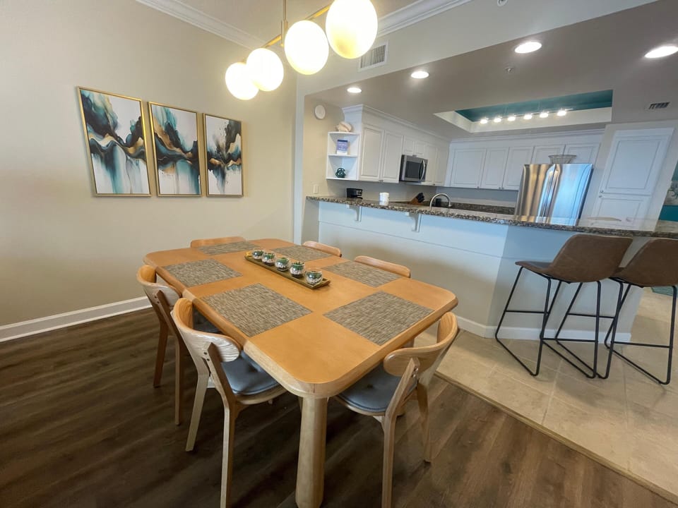 Condo, Multiple Beds (Boardwalk 2101) | Dining