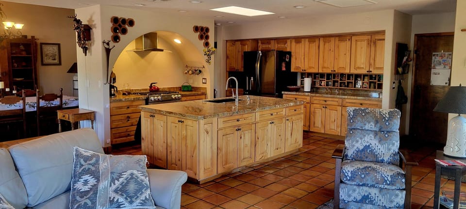 Traditional AZ home open floorplan