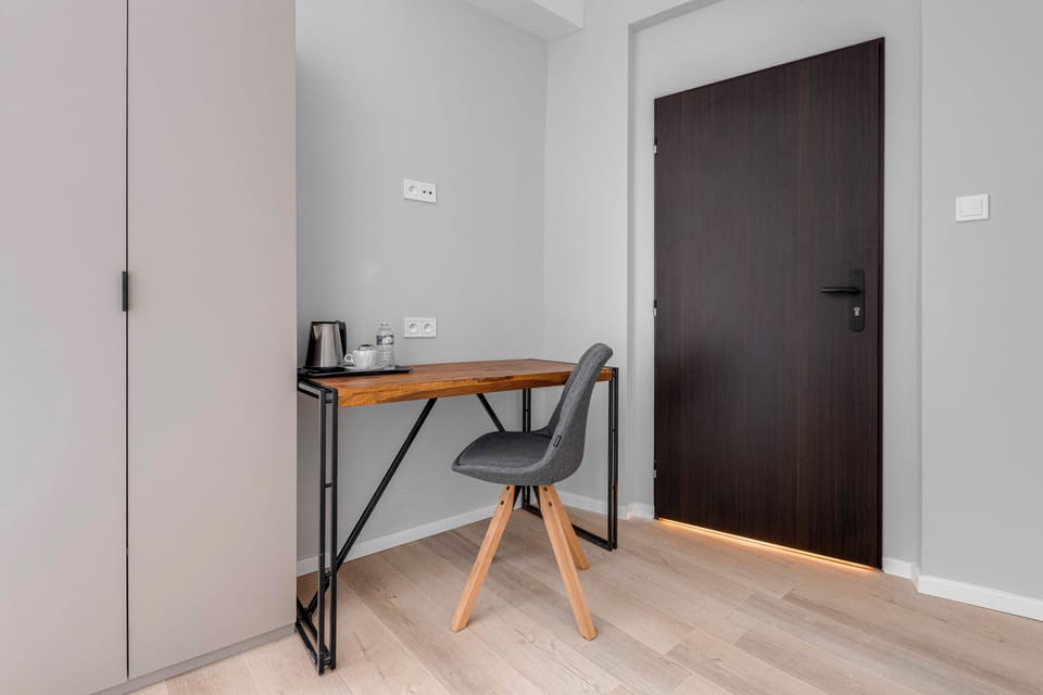 Superior Single Room | Desk, iron/ironing board, free WiFi, bed sheets