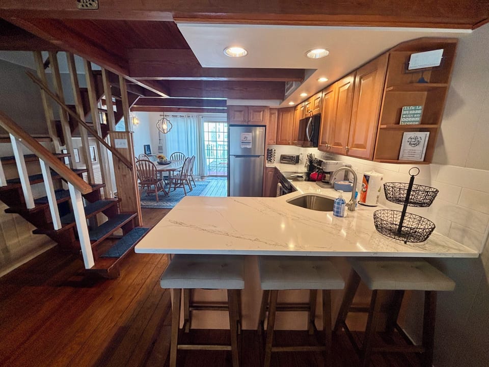 Fully stocked kitchen with updated appliances