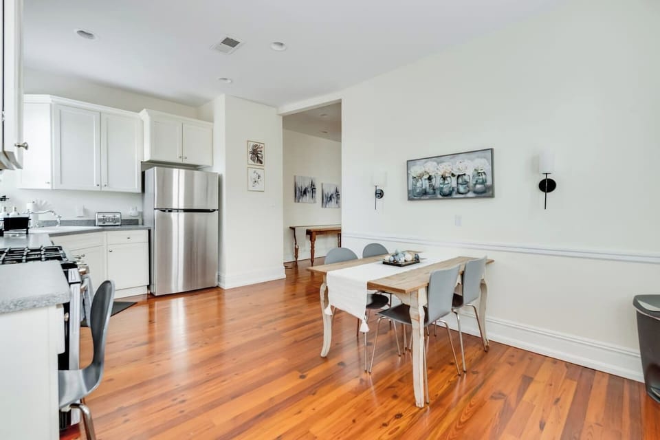 Dining Area: Bright and stylish space perfect for meals and gatherings with modern flair!