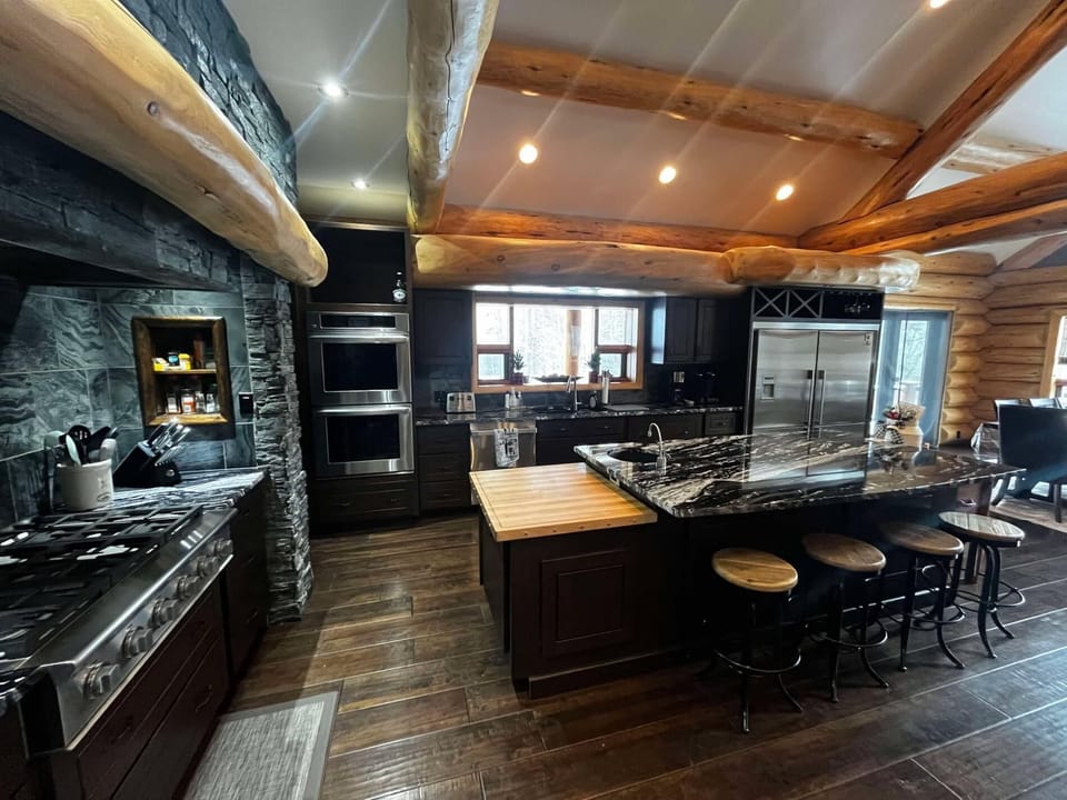 Southview Lodge (2111)