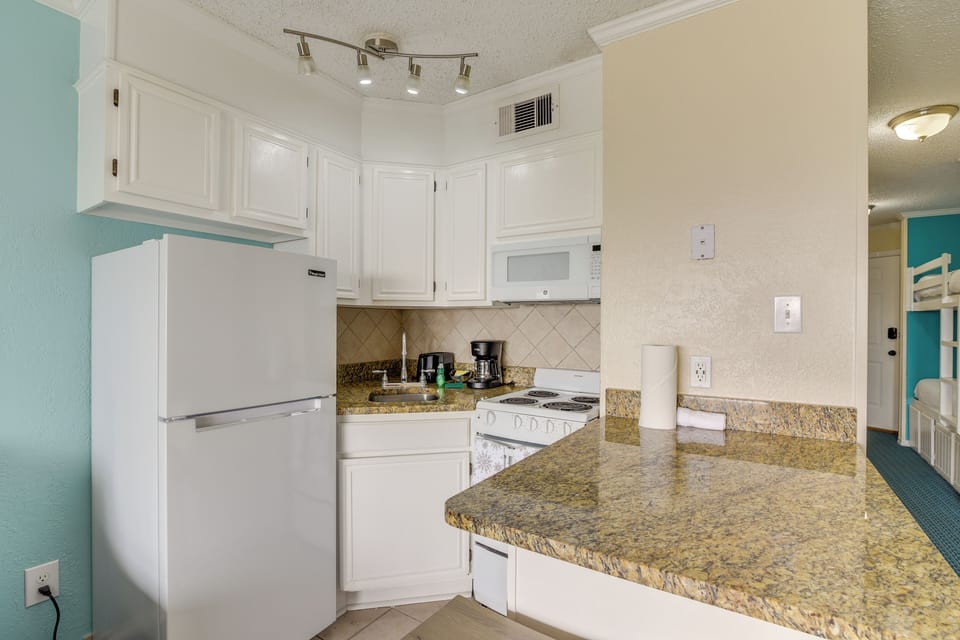 Kitchen | Cooking Basics | Drip Coffee Maker | Coffee Provided
