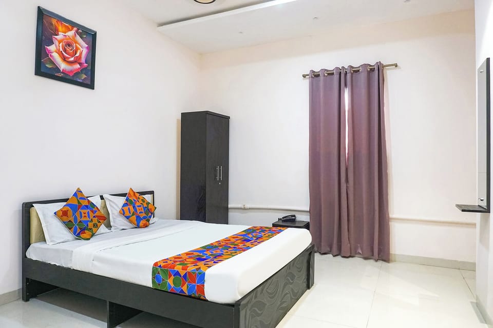 Deluxe Room | Egyptian cotton sheets, premium bedding, in-room safe, free WiFi