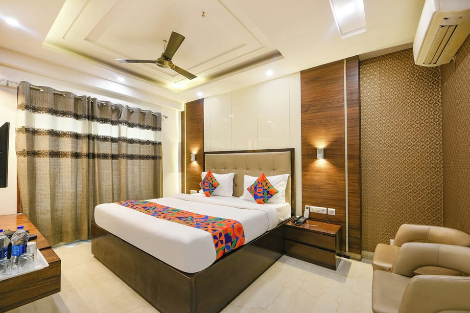 Deluxe Room | Egyptian cotton sheets, premium bedding, in-room safe, free WiFi
