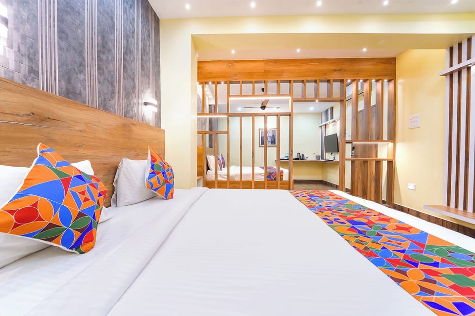 Egyptian cotton sheets, premium bedding, pillowtop beds, in-room safe