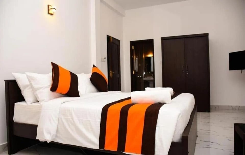 Deluxe Double Room, Garden View | Desk, soundproofing, iron/ironing board, free WiFi
