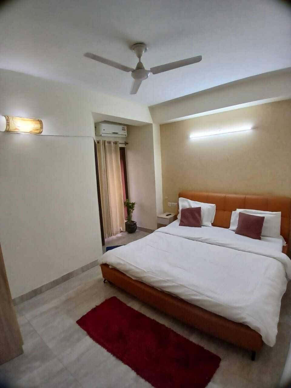 Deluxe Room | Desk, free WiFi