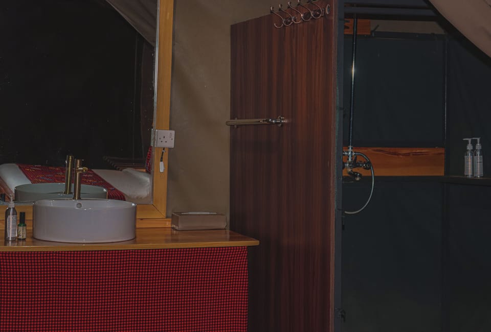 Tembo By Jackson Luxury tent in Kenya