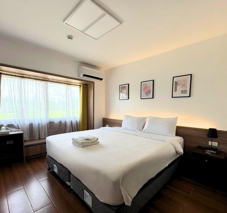 Standard Double Room | Free WiFi, bed sheets