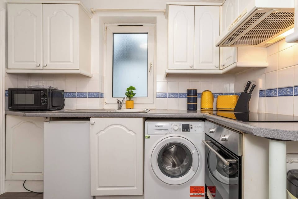 Apartment, 1 Bedroom | Laundry