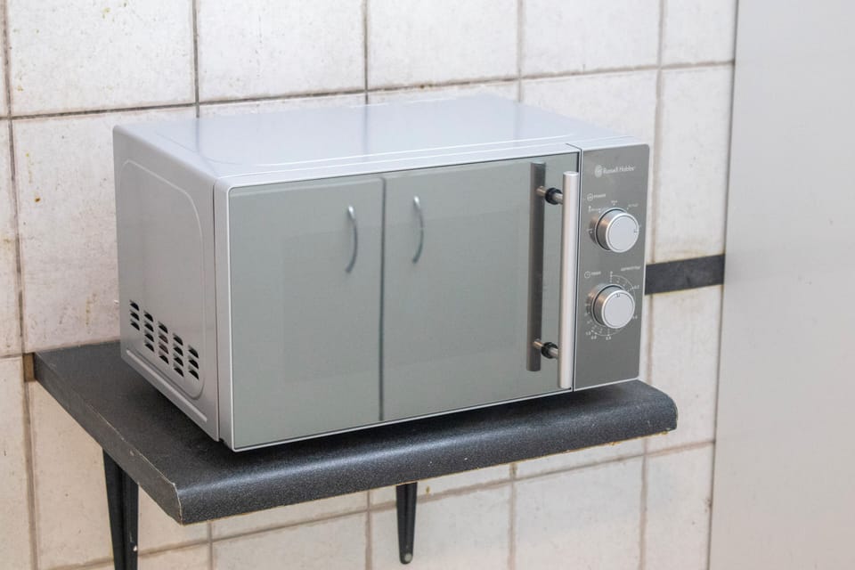 Studio, 1 Bedroom, Accessible, Smoking | Microwave