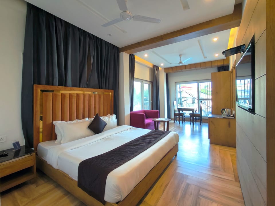 Executive Double Room, City View | Free WiFi