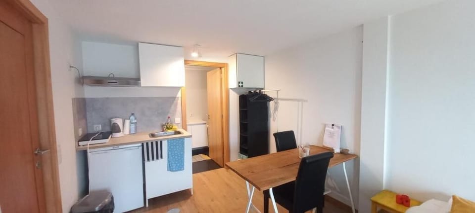 Studio Suite, Beach View | Private kitchen | Coffee/tea maker, electric kettle, highchair
