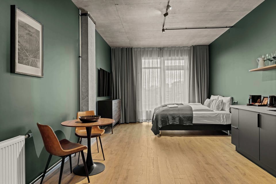 Whole room