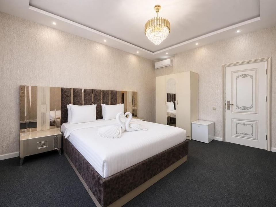 Standard Double Room, City View | Premium bedding, Select Comfort beds, minibar, in-room safe
