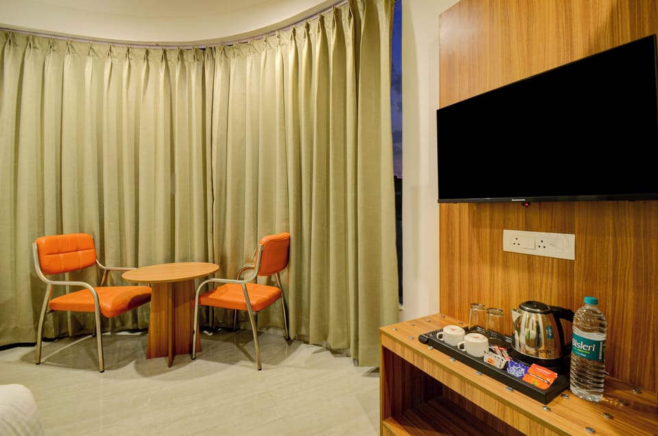 Luxury Suite | Living area