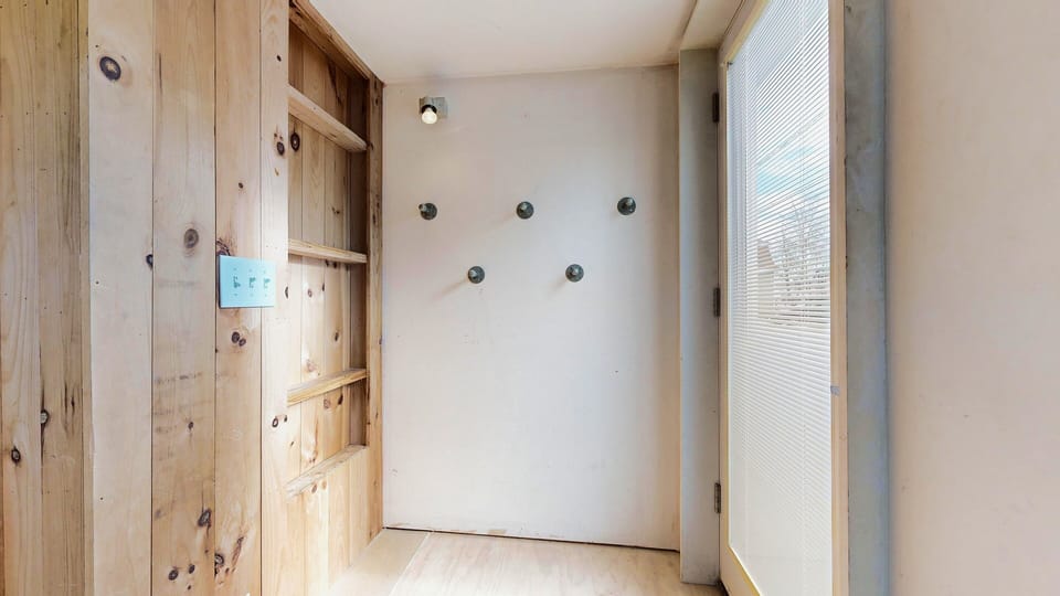 Storage in entryway