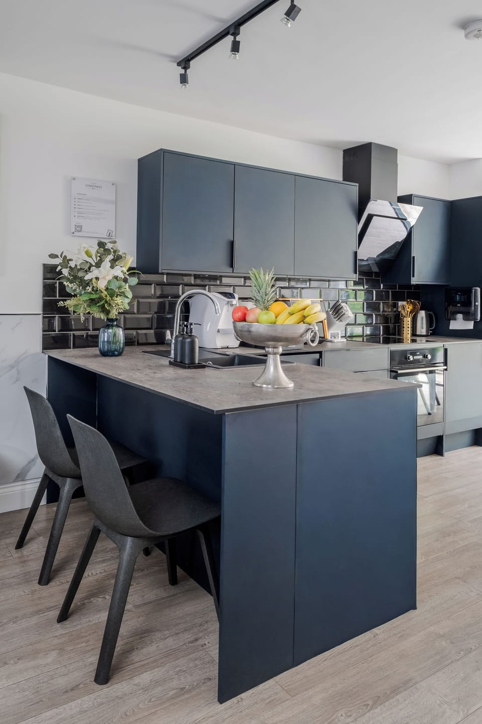 Luxury Duplex, 4 Bedrooms, Air conditioning | Private kitchen | Full-size fridge, microwave, oven, stovetop