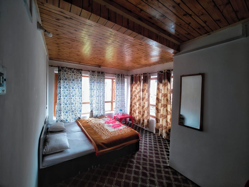 Comfort Double Room, Mountain View | Free WiFi
