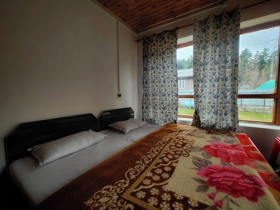 Comfort Double Room, Mountain View | Free WiFi