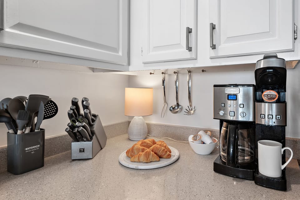 Combo Drip and Keurig coffee maker 