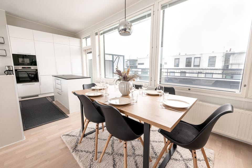 Luxury Penthouse, City View | In-room dining