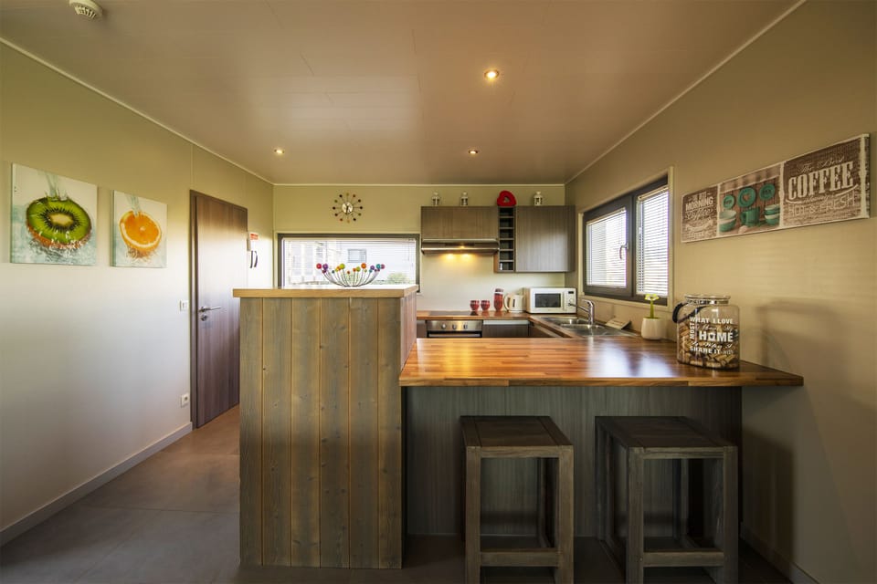 Villa, 4 Bedrooms | Private kitchenette | Full-size fridge, microwave, oven, stovetop