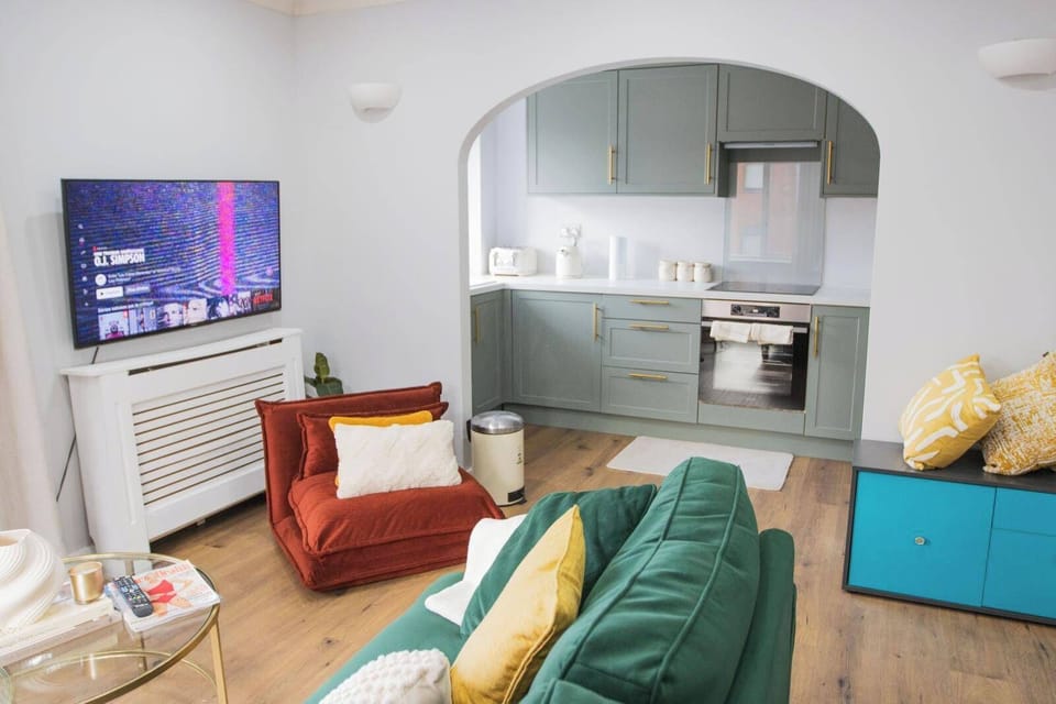 Apartment | Living area | TV