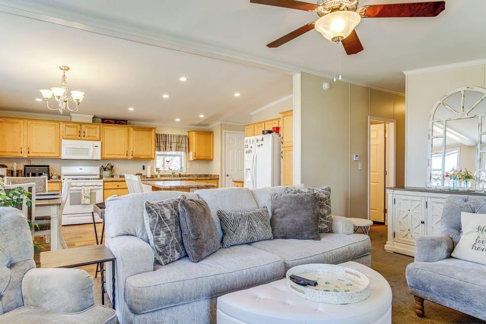 House (2 Bedrooms) | Interior