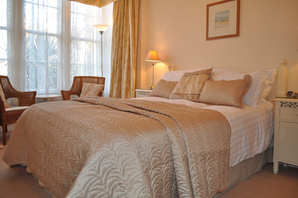 Deluxe Double Room, 1 King Bed (Room 2) | Iron/ironing board, free WiFi, bed sheets