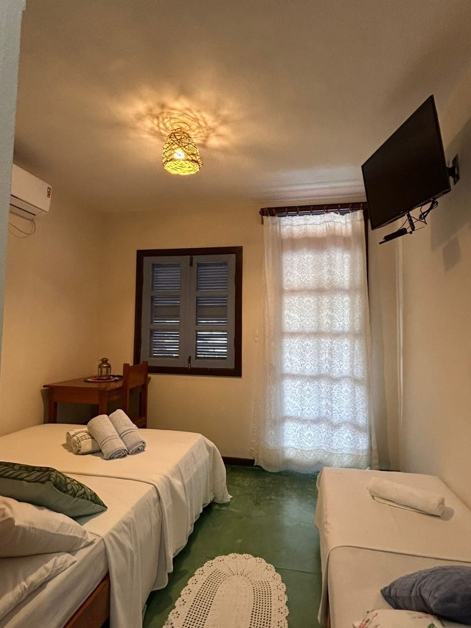 Family Quadruple Room | Minibar, desk, free WiFi, bed sheets
