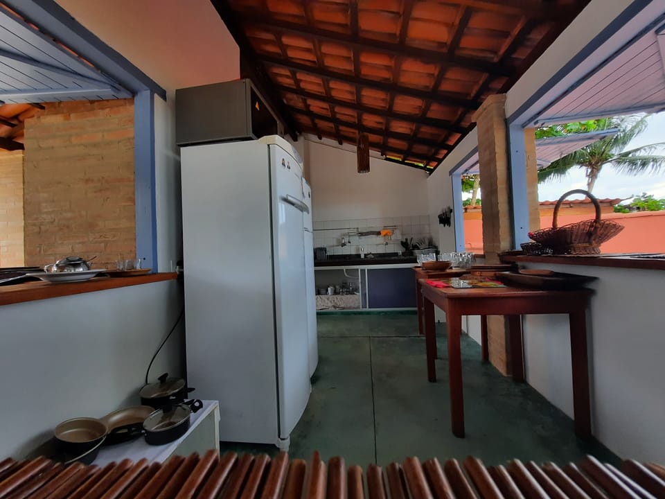 Fridge, microwave, oven, blender