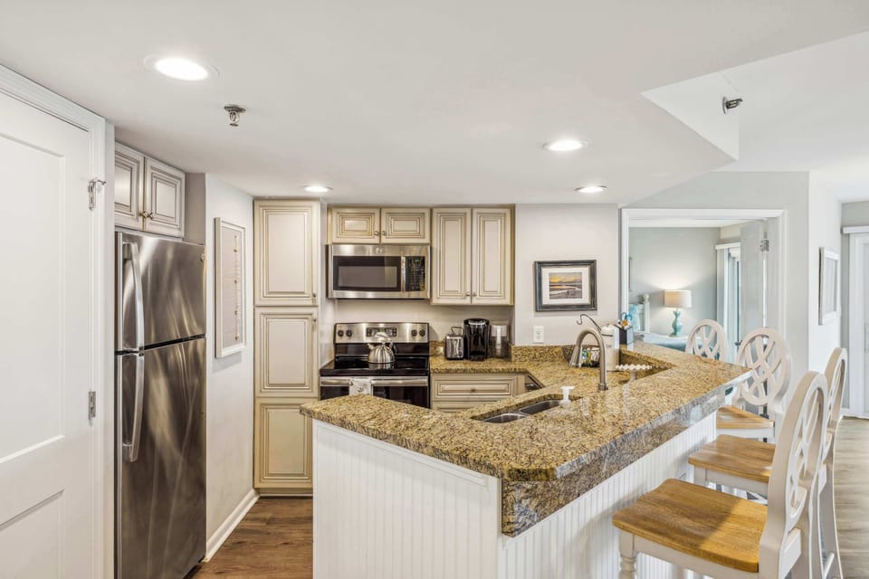 Fully equipped kitchen 