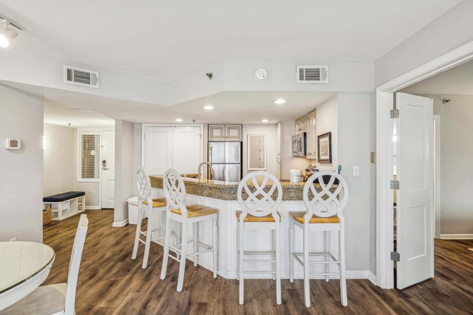 Additional counter seating 