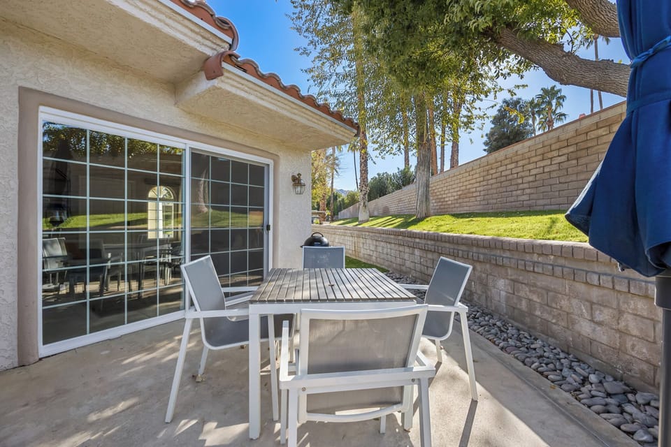 K0485 - Back Patio Outdoor Table
