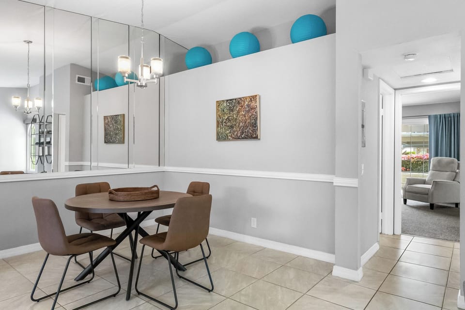 K0485 - Dining room Area