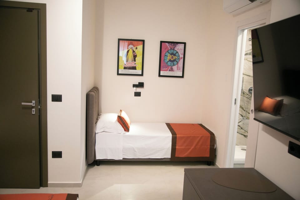 Deluxe Triple Room | In-room safe, soundproofing, free WiFi