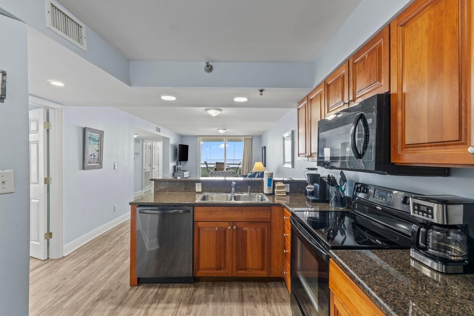 Condo, Multiple Beds (Perdido Sun 800) | Private kitchen | Oven, toaster